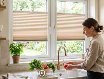 Fenster über der Spüle – welche Fensterdekorationen eignen sich für die Küche?