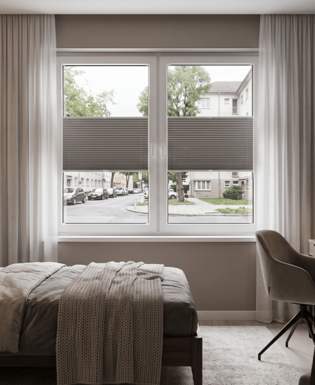 Ground-floor apartment – how can you maintain privacy without covering the entire window?