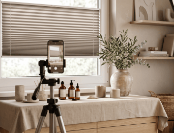 Das Fenster als Hintergrund für Fotos – wie verändert Licht Aufnahmen zu Hause?